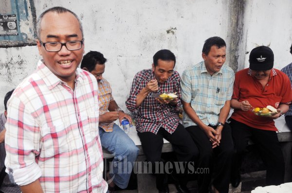 Jokowi Nikmati Makan Dengan Tempe dan Ongseng Teri