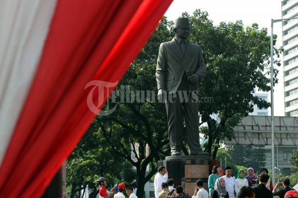 Patung Mohammad Husni Thamrin