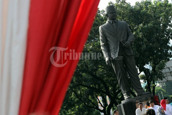 Patung Mohammad Husni Thamrin