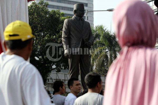 Patung Mohammad Husni Thamrin