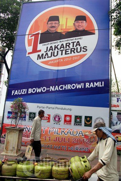 Spanduk Pilkada Jakarta