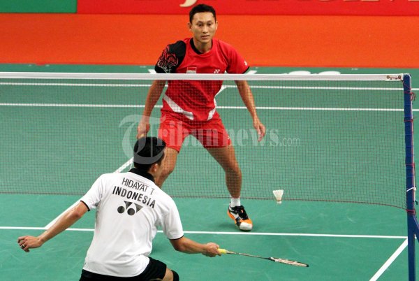 Sony Kalahkan Taufik Hidayat