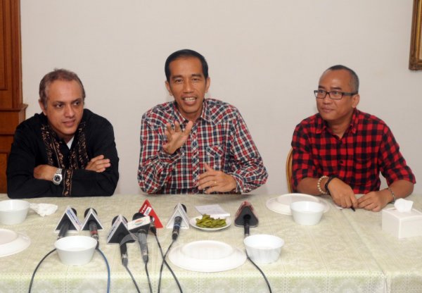 Jokowi Ajak Wartawan Makan Siang di RM Sari Kuring