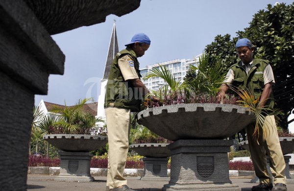 Memperindah Taman Kota Bandung
