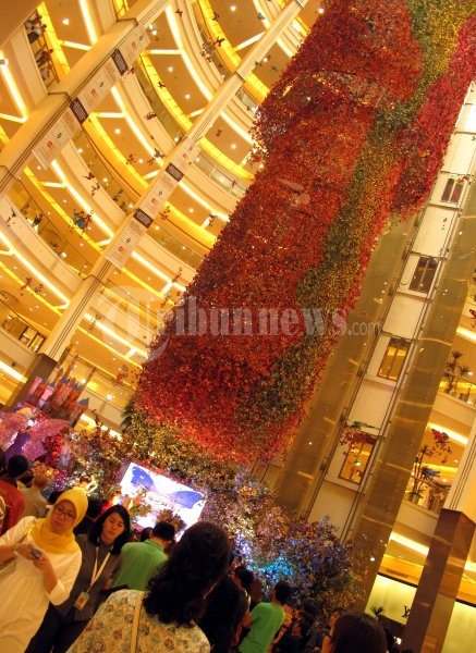Pacific Place Hibur Pengunjung