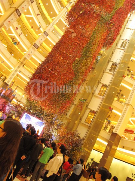 Pacific Place Hibur Pengunjung