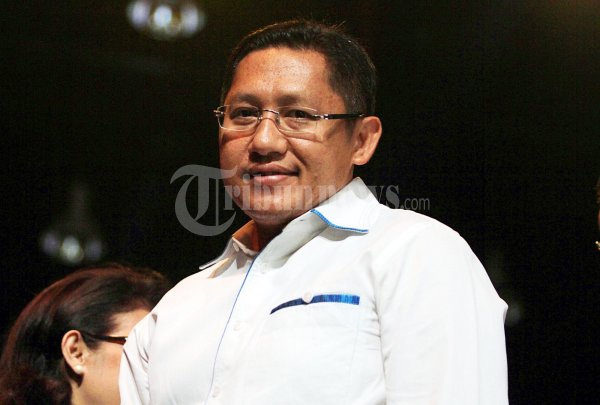 Anas Nonton Indonesian Idol