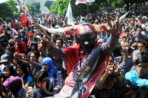 Ribuan Massa Pendukung Jokowi Ahok