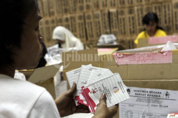 Memilah Surat Suara Pilkada DKI