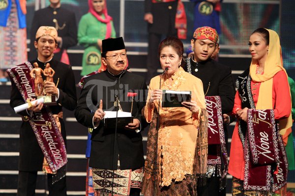 ABANG NONE 2012
