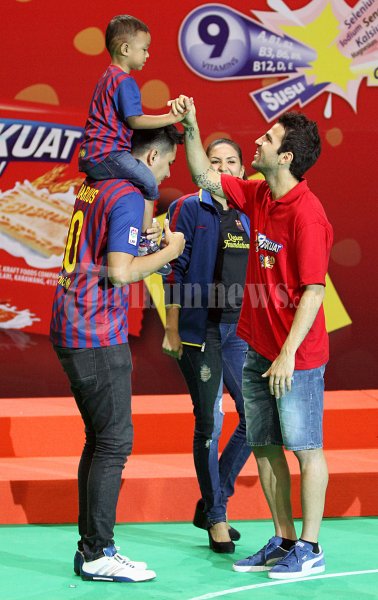 Fabregas dan Darius-Donna
