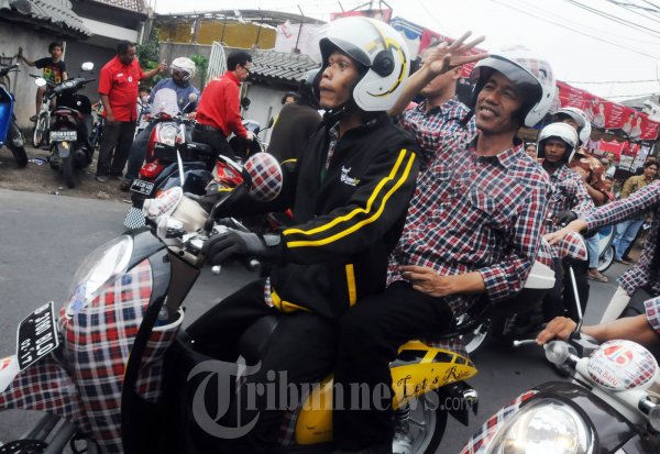 Jokowi Naik Ojek Jeki