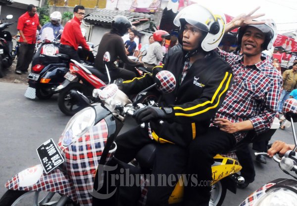 Jokowi Naik Ojek Jeki