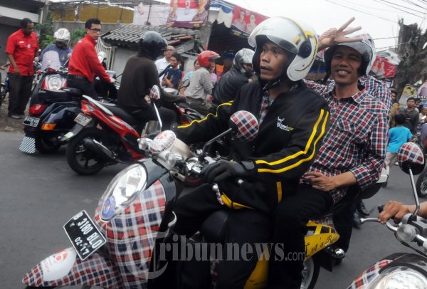 Jokowi Naik Ojek Jeki