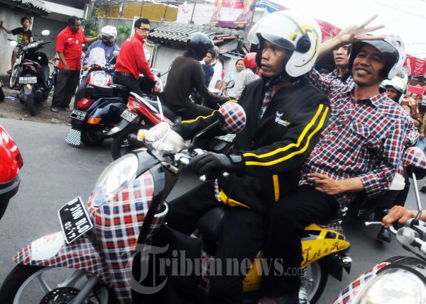 Jokowi Naik Ojek Jeki