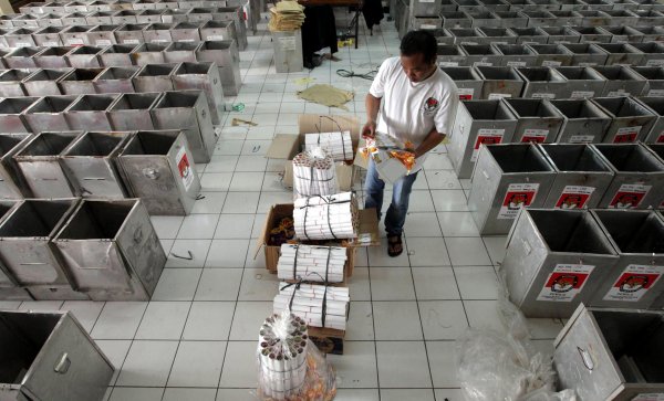 Persiapan Logistik Pilkada