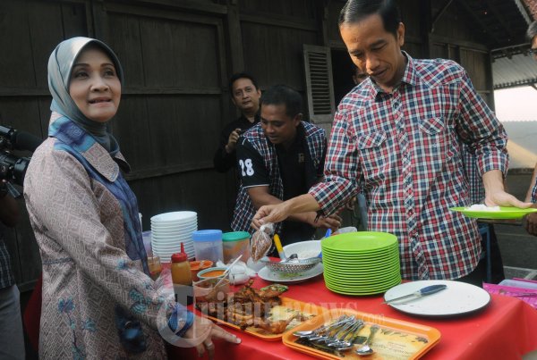 Jokowi Sarapan Pagi Ditemani Wakil Gubernur Jateng
