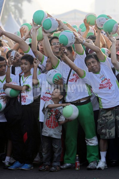 Indonesia Mengoper Bola