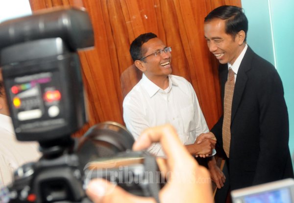 Dahlan Iskan Bertemu Jokowi di Lift