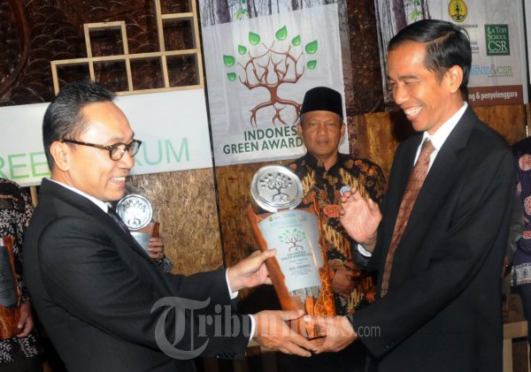Jokowi Mendapat Penghargaan Green City 2012