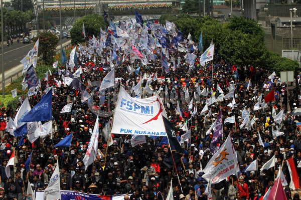 Demo Buruh Desak Penghapusan Outsourching