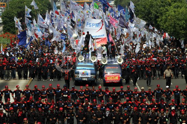 Demo Buruh Desak Penghapusan Outsourching