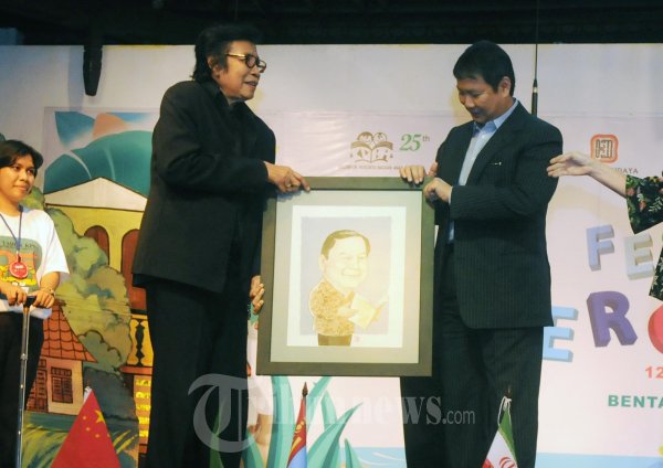 Hasyim Mendapat Cedera Mata Lukisan Kartun