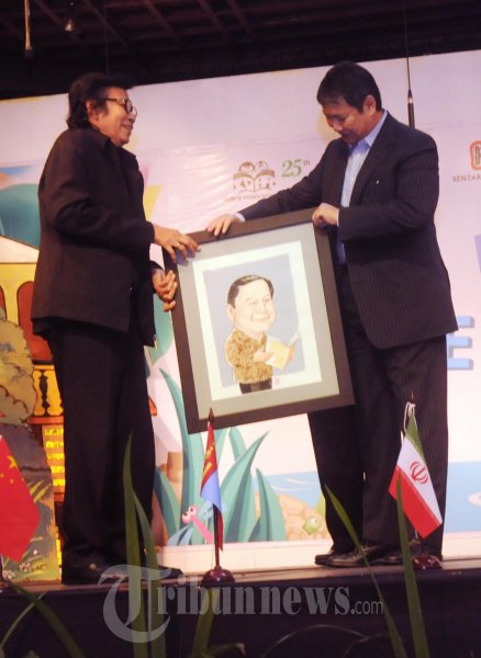Hasyim Mendapat Cedera Mata Lukisan Kartun