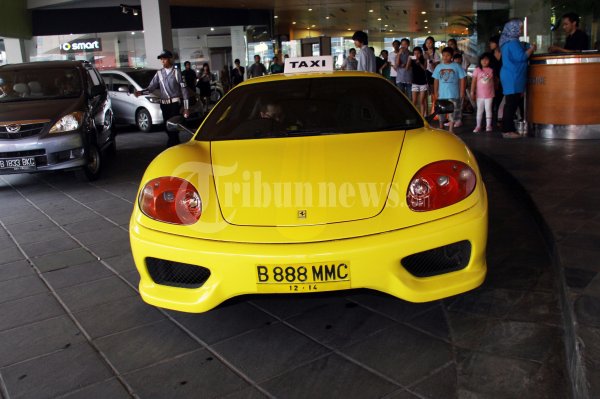 Taksi Ferrari