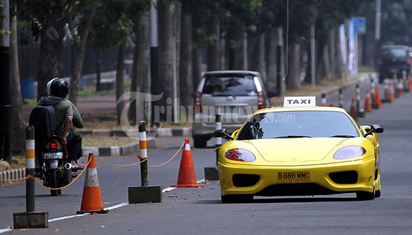Taxi Ferrari