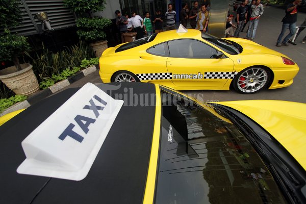 Taxi Sport Car Mewah