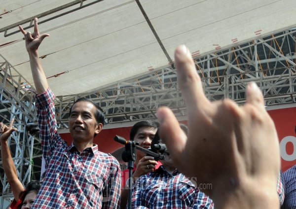 Jokowi Beri Semangat Simpatisan
