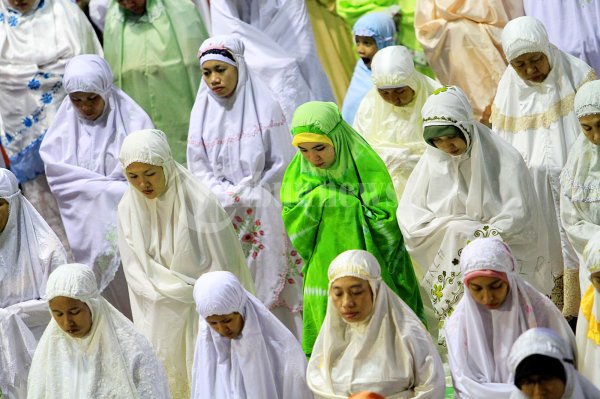 Shalat Tarawih Hari Pertama di Masjid Istiqlal