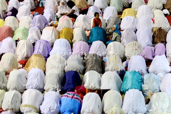Shalat Tarawih Hari Pertama di Masjid Istiqlal