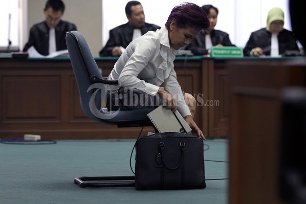 Sidang Perdana Miranda Goeltom