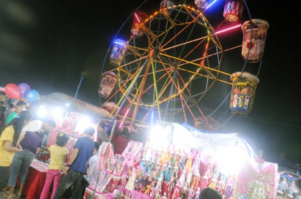 Pasar Malam dan Komedi Putar