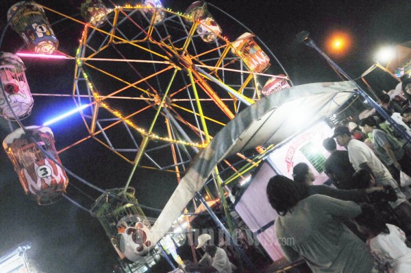 Pasar Malam dan Komedi Putar