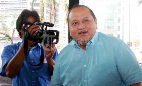 Emir Moeis Diperiksa Kasus Travel Cek BI