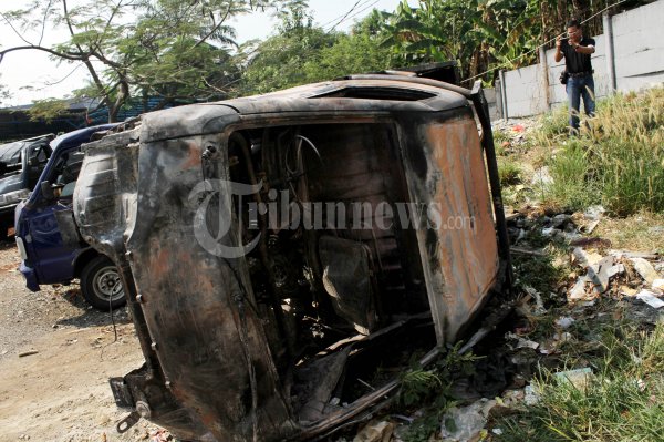 Mobil Jasa Marga Dibakar