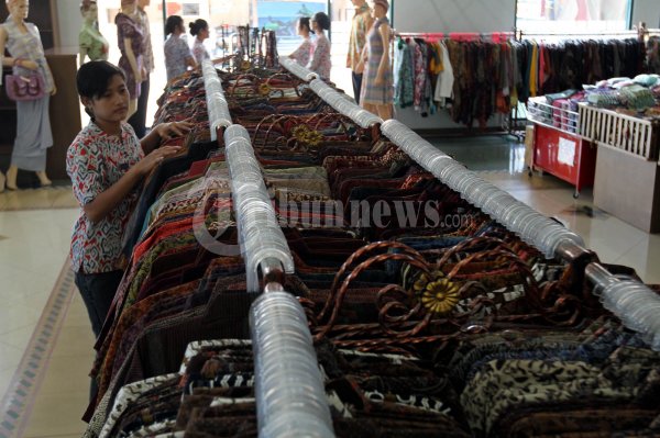 Batik Cirebon EB Tradisional