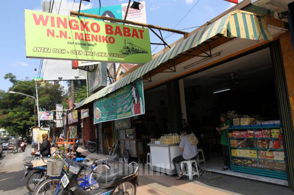 Oleh oleh Wingko Babat Semarang