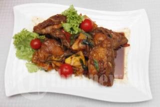 Ayam Kecap Seribu Bulan