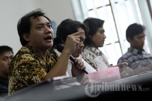 Tolak Penanganan Korupsi Korlantas oleh Polisi