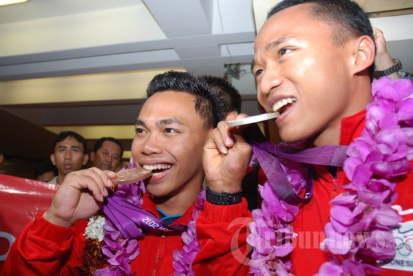 Triyatno dan Eko Yuli Irawan