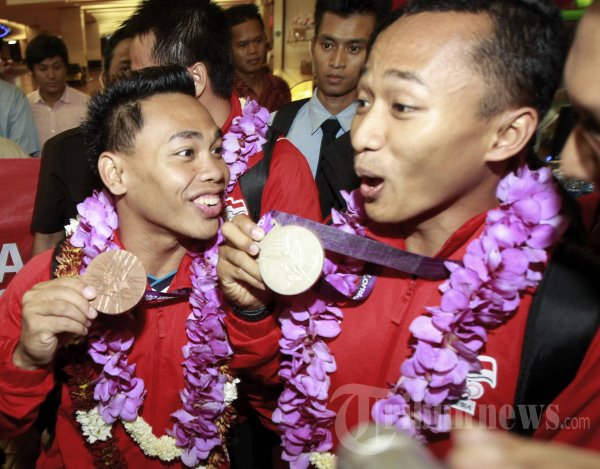 Triyatno dan Eko Yuli Irawan