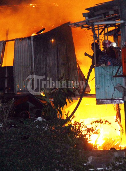 Ratusan Rumah di Kawasan Kali Mati