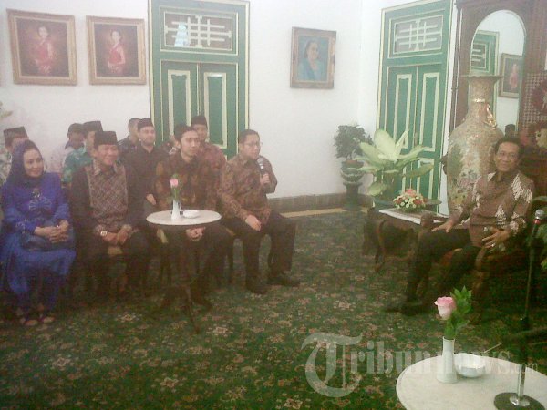 Anas Urbaningrum Bertemu Sri Sultan