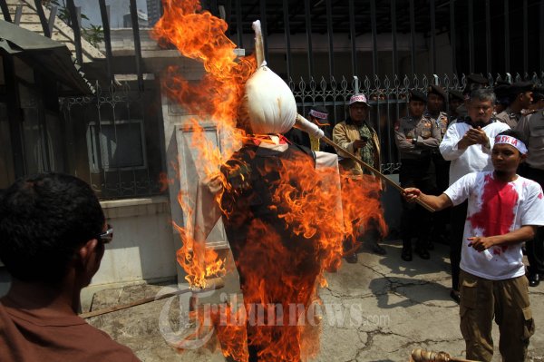 Aksi Hentikan Kekerasan Di Suriah