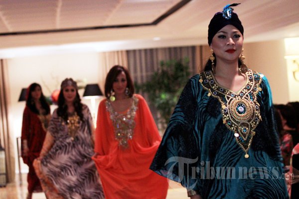 Koleksi Kaftan Ina Thomas