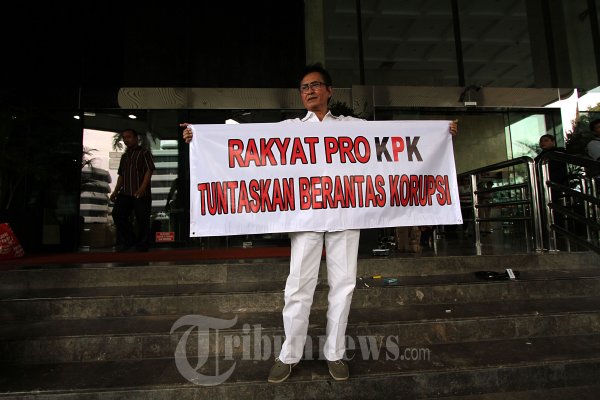 Pong Harjatmo Dukung KPK